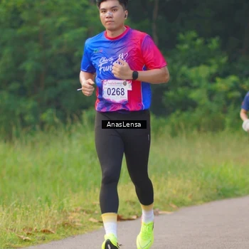 Runner Photo 8140872