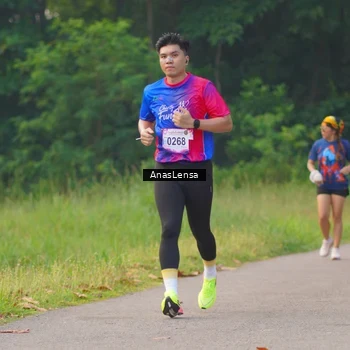 Runner Photo 8140873