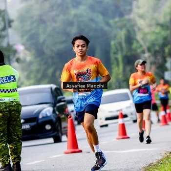 Runner Photo 8140886