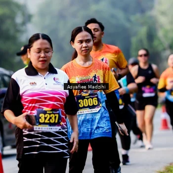 Runner Photo 8140898