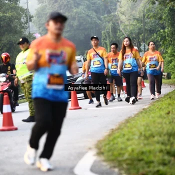 Runner Photo 8140959