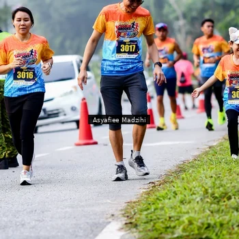 Runner Photo 8141032