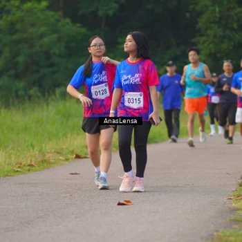 Runner Photo 8141489