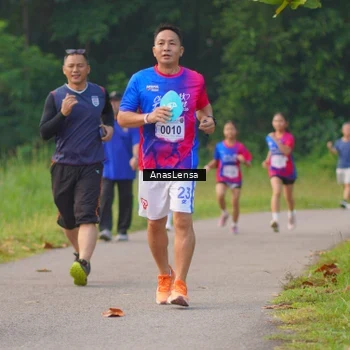 Runner Photo 8141513