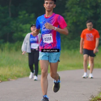 Runner Photo 8141562