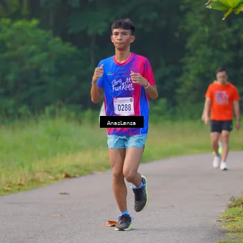 Runner Photo 8141571