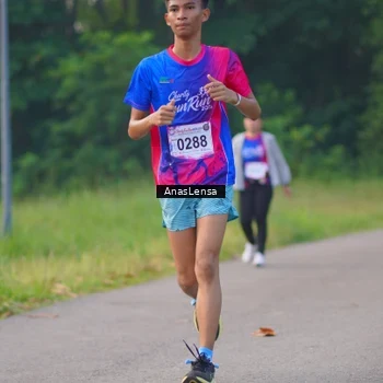 Runner Photo 8141572