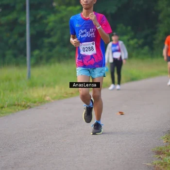 Runner Photo 8141574