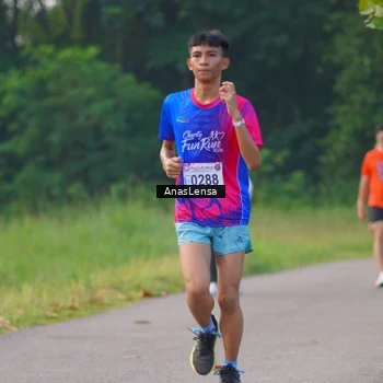 Runner Photo 8141576