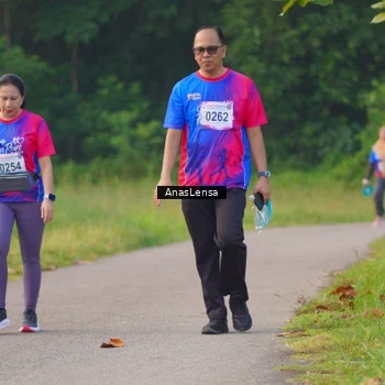Runner Photo 8141796