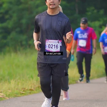 Runner Photo 8141838