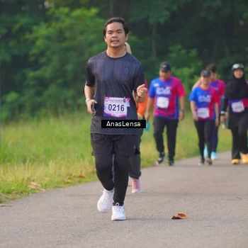 Runner Photo 8141840