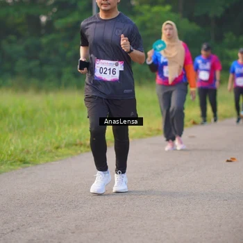 Runner Photo 8141859