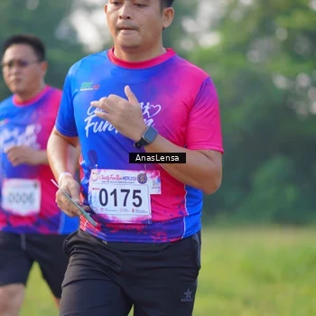 Runner Photo 8143314