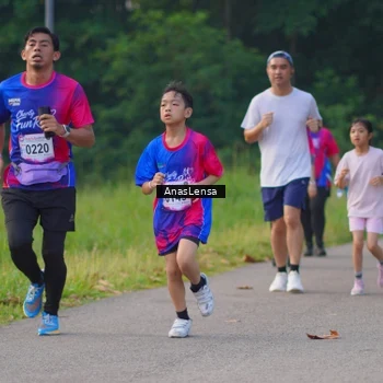 Runner Photo 8143464
