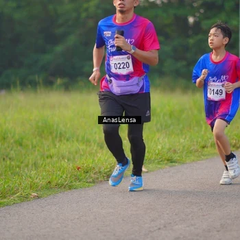 Runner Photo 8143661