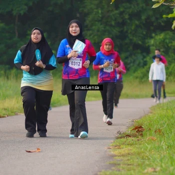 Runner Photo 8143690