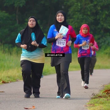 Runner Photo 8143692