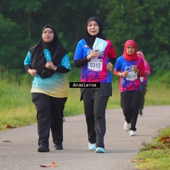 Runner Photo 8143716