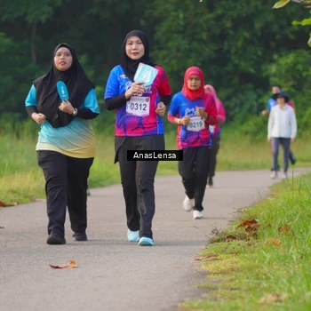 Runner Photo 8143719