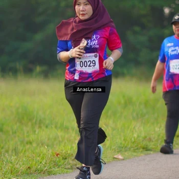 Runner Photo 8143872