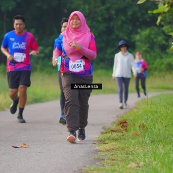 Runner Photo 8143992