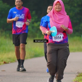 Runner Photo 8144024