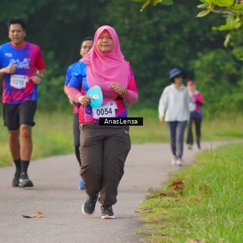 Runner Photo 8144026
