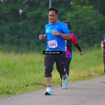 Runner Photo 8144279