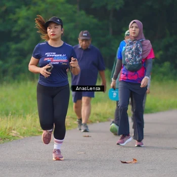 Runner Photo 8144374