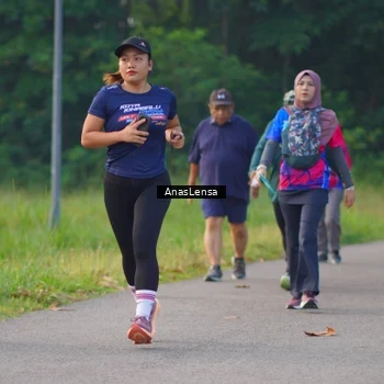Runner Photo 8144419