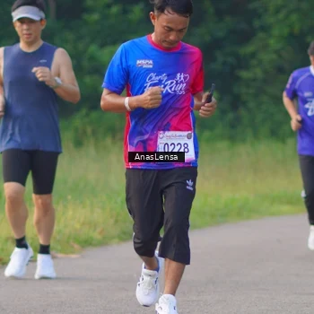 Runner Photo 8145157