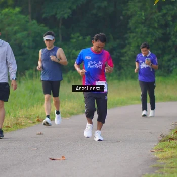 Runner Photo 8145165