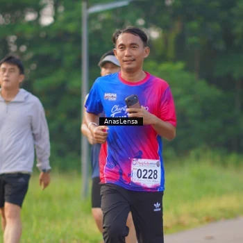 Runner Photo 8145176