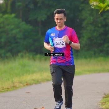 Runner Photo 8145215