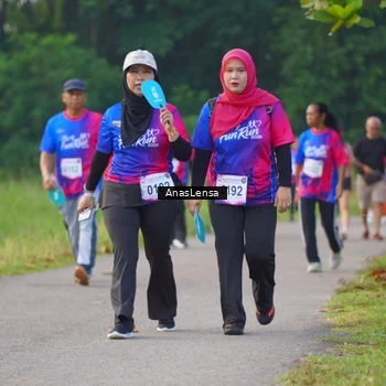 Runner Photo 8145312
