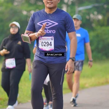 Runner Photo 8148083