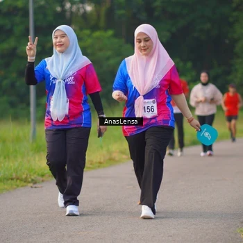 Runner Photo 8148158