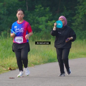 Runner Photo 8148202
