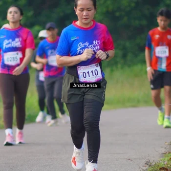 Runner Photo 8148279