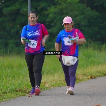 Runner Photo 8148398