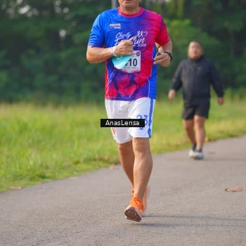Runner Photo 8148495