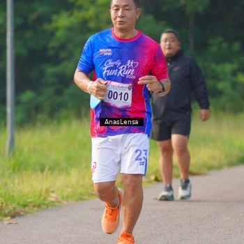Runner Photo 8148499