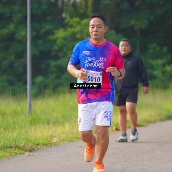 Runner Photo 8148502