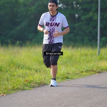 Runner Photo 8148674