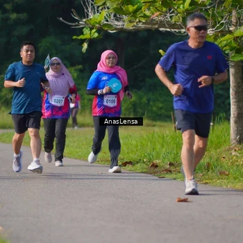 Runner Photo 8149572
