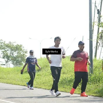 Runner Photo 8153013