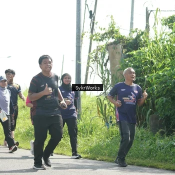 Runner Photo 8153042