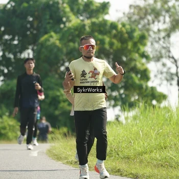 Runner Photo 8153656