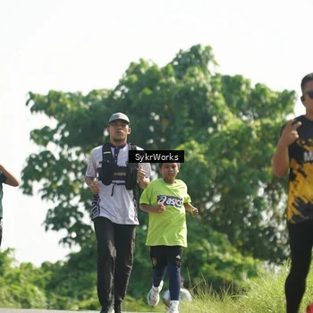 Runner Photo 8153674